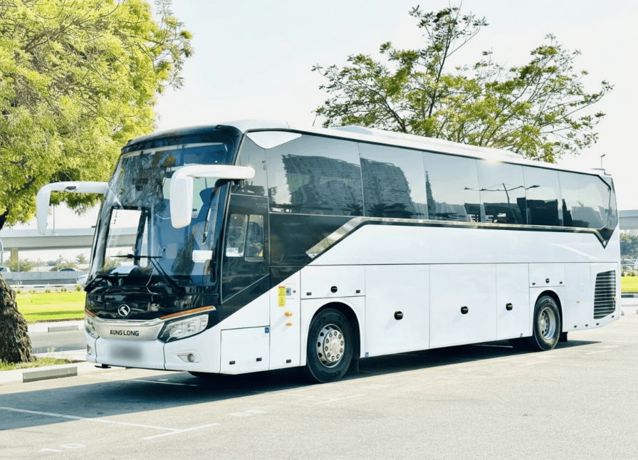 The Smart Traveler's Guide to Group Travel in Dubai: Why Choosing the Right Transportation Can Transform Your Trip